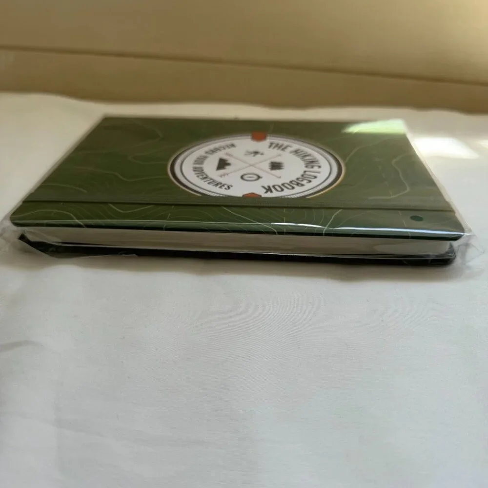 NWT, The Hiking Logbook: Record Your Adventures, Peter Pauper Press, Green